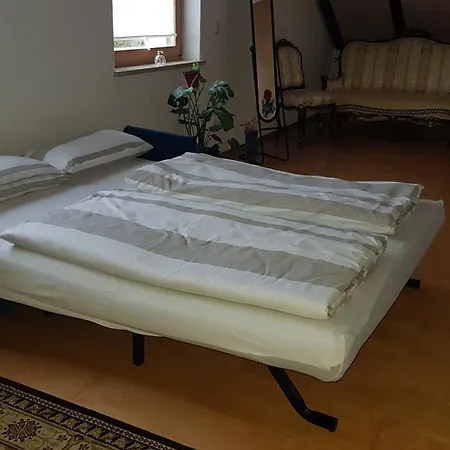 Zu Besuch Bei Maria - Einzimmerwonung Mit Kitchenette Und Badezimmer *
